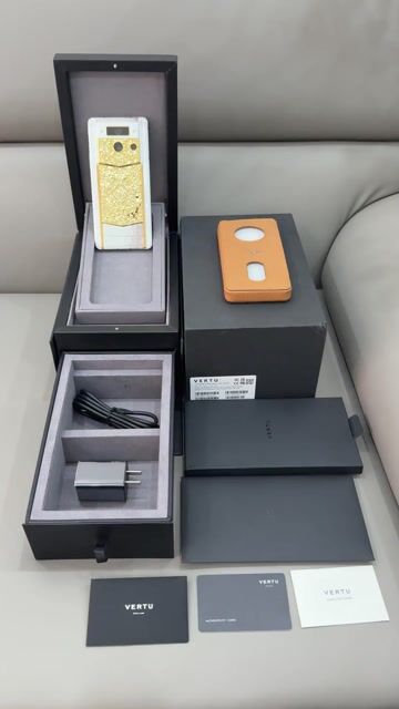 Vertu Meta2 Light Gold Full Box New 99%. Mua bán Điện thoại tại Thành phố Thủ Đức Tp Hồ Chí Minh được đăng bởi Trung Vertu hình 1