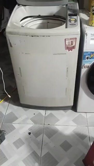 Máy giặt Sanyo ASW-97KT Trắng Đã sử dụng. Mua bán Máy giặt tại Thị xã Tân Uyên Bình Dương được đăng bởi ANHTACO  hình 1