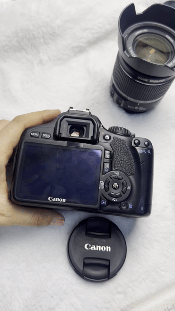Máy ảnh Canon 550D Đã qua sử dụng. Mua bán Máy ảnh, Máy quay tại Quận 3 Tp Hồ Chí Minh được đăng bởi Lê Nhung hình 1