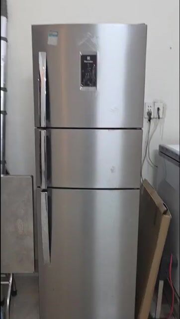 Tủ lạnh Electrolux 355L 3 cửa. Mua bán Tủ lạnh tại Quận Sơn Trà Đà Nẵng được đăng bởi Thùy Linh hình 1