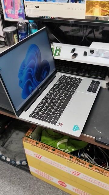 Acer Aspire Lite 15 R5-7430U 16GB/512GB Bạc. Mua bán Laptop tại Quận 3 Tp Hồ Chí Minh được đăng bởi Tiến Nguyễn hình 1