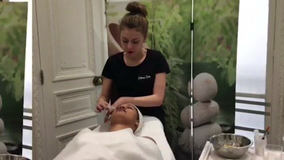 Former jusqu'au bout des ongles