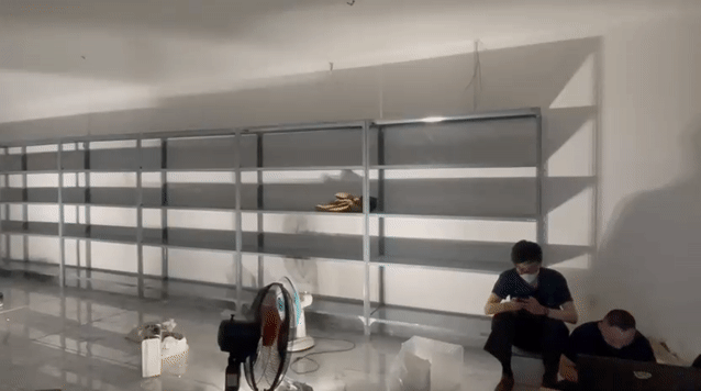Kệ sắt V lỗ Xám. Mua bán Tủ, kệ gia đình tại Quận Gò Vấp Tp Hồ Chí Minh được đăng bởi Phát kệ sắt hình 1