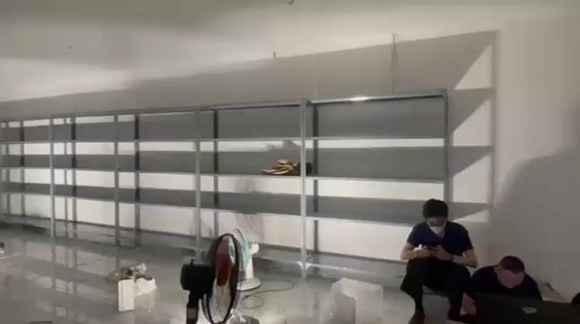 Kệ sắt V lỗ Xám. Mua bán Tủ, kệ gia đình tại Quận Gò Vấp Tp Hồ Chí Minh được đăng bởi Phát kệ sắt hình 1