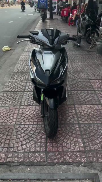 Honda Air Blade 125 2022 Bạc. Mua bán Xe máy tại Quận Phú Nhuận Tp Hồ Chí Minh được đăng bởi Dũng hình 1