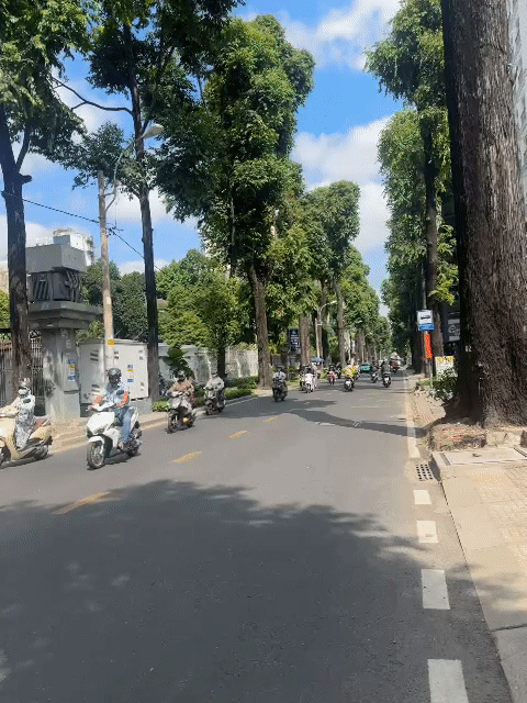 Cho thuê Nhà ở Quận 1 Tp Hồ Chí Minh diện tích 325 m² giá 1,9 tỷ/tháng