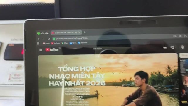 Microsoft Surface Pro 5 i5-7300U 8GB/256GB. Mua bán Máy tính bảng tại Huyện Phú Tân An Giang được đăng bởi Lee hình 1