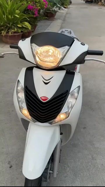 Honda SH 125 2011. Mua bán Xe máy tại Quận Ninh Kiều Cần Thơ được đăng bởi MINH THIỆN bán xe trả góp hình 1