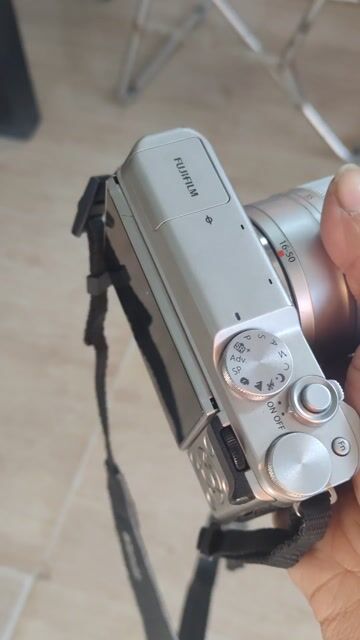 Máy ảnh Fujifilm XA10 Bạc. Mua bán Máy ảnh, Máy quay tại Thành phố Huế Thừa Thiên Huế được đăng bởi cuonglion hình 1