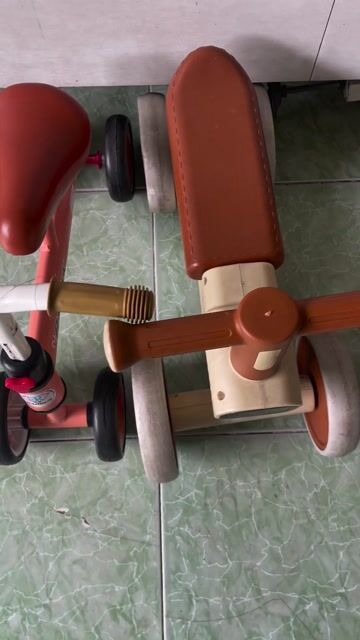 Xe chòi chân có nhạc đèn LED Cam Nâu. Mua bán Mẹ và bé tại Huyện Hóc Môn Tp Hồ Chí Minh được đăng bởi Hung Truong Hai hình 1