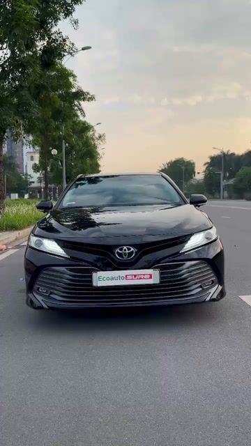 Toyota Camry 2020 2.5Q Đen 55000 km. Mua bán Ô tô tại Quận Cầu Giấy Hà Nội được đăng bởi Hùng Eco Auto hình 1