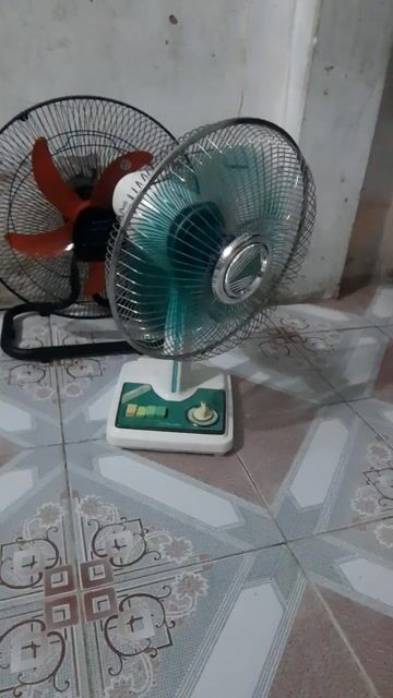Quạt bàn Toshiba Inox. Mua bán Quạt tại Huyện Văn Lâm Hưng Yên được đăng bởi Trần thị hồng hình 1