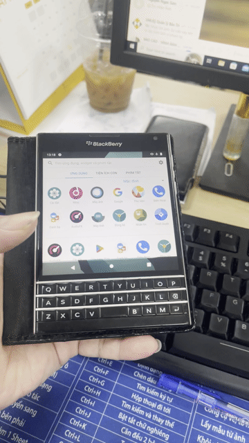 BlackBerry Passport  Android 11. Mua bán Điện thoại tại Quận 10 Tp Hồ Chí Minh được đăng bởi nguyễn ngọc sơn hình 1