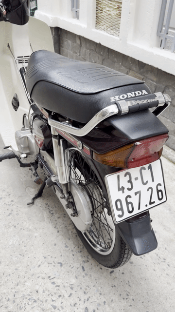 Honda Dream Thái 1997 Trắng, Đỏ đô. Mua bán Xe máy tại Quận Hải Châu Đà Nẵng được đăng bởi Định hình 1