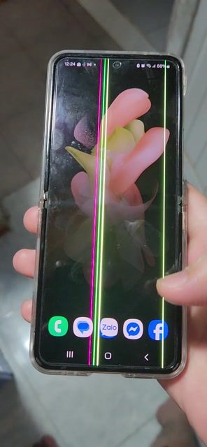 Samsung Z Flip 4 Đen hỏng màn hình. Mua bán Điện thoại tại Quận Liên Chiểu Đà Nẵng được đăng bởi Nghệ thuật lũa hình 1