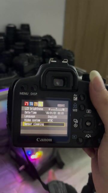 Máy ảnh Canon Kiss F Đen. Mua bán Máy ảnh, Máy quay tại Quận Nam Từ Liêm Hà Nội được đăng bởi Nguyễn Xuân Linh hình 1