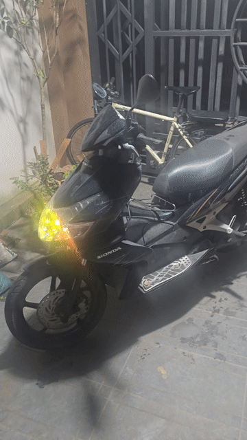 Honda Air Blade Tự động màu Đen. Mua bán Xe máy tại Thành phố Việt Trì Phú Thọ được đăng bởi Thanh NH hình 1