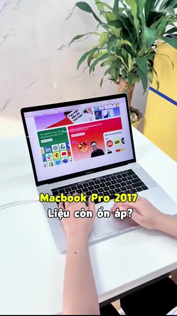 Apple Macbook Pro 2017 i7 15.4 inch 16GB/512GB Bạc. Mua bán Laptop tại Quận Tân Phú Tp Hồ Chí Minh được đăng bởi Nhật Minh Laptop hình 1