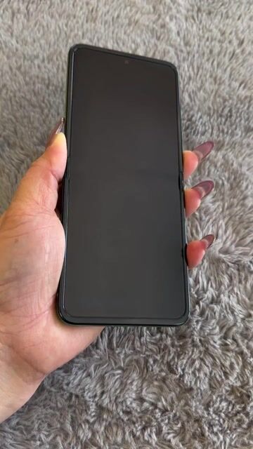 Motorola Razr 60 2sim 256GB. Màu Xanh Ngọc. Mua bán Điện thoại tại Quận Bình Tân Tp Hồ Chí Minh được đăng bởi Hoàng Anh hình 1