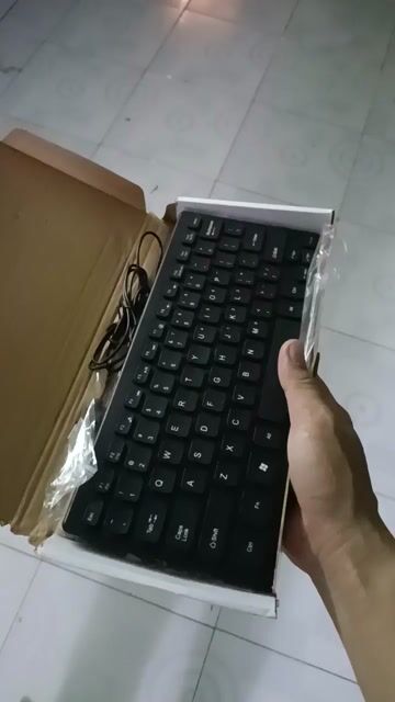 Bàn phím mini USB màu đen. Mua bán Phụ kiện (Màn hình, Chuột...) tại Thành phố Thủ Đức Tp Hồ Chí Minh được đăng bởi Cũ Giá Rẻ hình 1