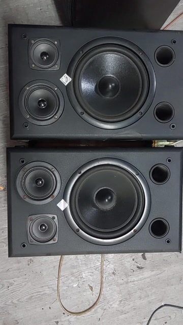 Loa karaoke Dalton DS-200 100W 20cm. Mua bán Tivi, Âm thanh tại Quận Tân Phú Tp Hồ Chí Minh được đăng bởi Trinh Phong hình 1