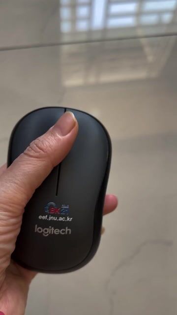 Chuột không dây Logitech M221 Xám. Mua bán Phụ kiện (Màn hình, Chuột...) tại Huyện Bình Chánh Tp Hồ Chí Minh được đăng bởi Thương Nguyễn Thị Bảo hình 1