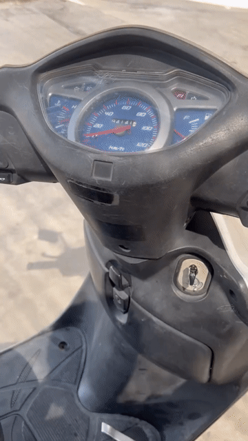 Honda SCR màu Bạc. Mua bán Xe máy tại Quận Bình Thạnh Tp Hồ Chí Minh được đăng bởi văn vũ hình 1