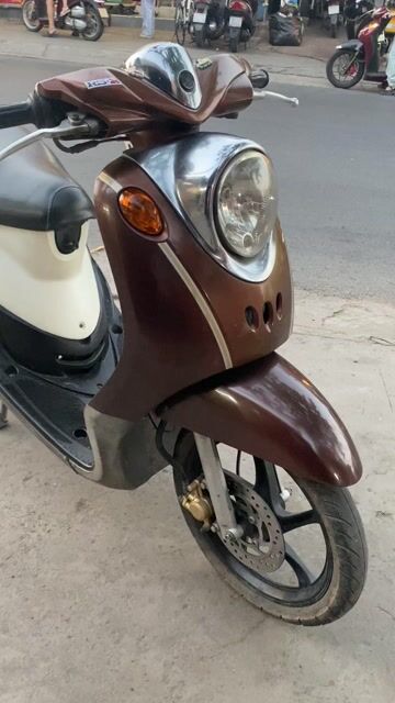 Yamaha Classico Nâu Trắng. ZIN ÊM CHẤT BS 60. Mua bán Xe máy tại Thành phố Thủ Đức Tp Hồ Chí Minh được đăng bởi Xe Máy Quốc Hằng góp 0 đồng hình 1