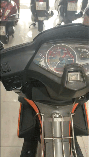 Honda Air Blade FI Thái Lan Đen cam. Mua bán Xe máy tại Thành phố Dĩ An Bình Dương được đăng bởi Cửa hàng xe máy Anh Khoa  hình 1