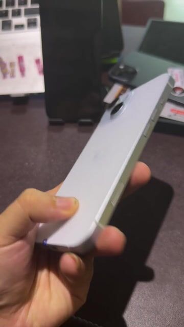 iphone 15 bản 128gb Quốc tế có khay vật lý. Mua bán Điện thoại tại Thành phố Thủ Đức Tp Hồ Chí Minh được đăng bởi Minh Sang Store Góp Bao Nợ Xấu hình 1