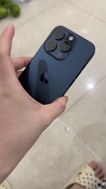 iPhone 15 Pro 128GB titan. Mua bán Điện thoại tại Thành phố Thủ Đức Tp Hồ Chí Minh được đăng bởi Trần Nguyễn Ngọc Thương  hình 1