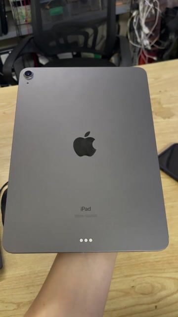Apple iPad Air 4 64GB Xám. Mua bán Máy tính bảng tại Quận Đống Đa Hà Nội được đăng bởi thắng mobile mua bán điện thoại hình 1
