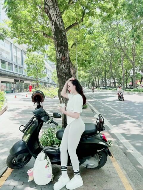 Vespa Sprint , Gts , Xe lướt giá tốt bao Ship. Mua bán Xe máy tại Thành phố Mỹ Tho Tiền Giang được đăng bởi VESPA  PIAGGIO BẢO HƯNG Vespa cũ trả góp  hình 1