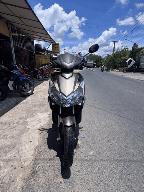 Honda Air Blade Fi màu Nâu. Mua bán Xe máy tại Huyện Phong Điền Cần Thơ được đăng bởi Thanh Dang Hoang hình 1