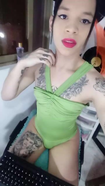 Model - Lili G bigass