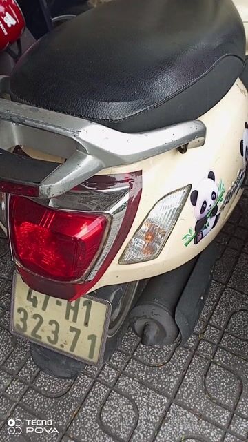 Xe máy Elizabeth 2011 Vàng nhạt. Mua bán Xe máy tại Quận Tân Phú Tp Hồ Chí Minh được đăng bởi Nguyên Hoa hình 1