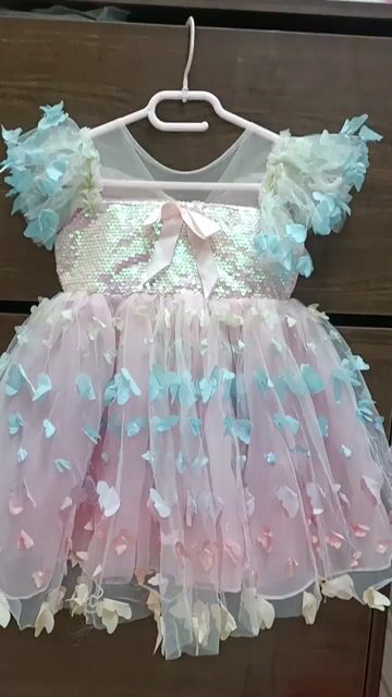 Đầm công chúa mới 90%. Mua bán Mẹ và bé tại Quận Bình Tân Tp Hồ Chí Minh được đăng bởi Oanh Lê hình 1