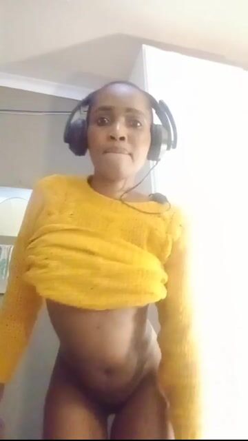 Model - Lusanda Sonyabashe boobs