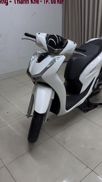 Honda SH 125 2024 Trắng. Mua bán Xe máy tại Quận Thanh Khê Đà Nẵng được đăng bởi THẾ MẪN CHUYÊN XE LƯỚT CÓ BÁN TRẢ GÓP  hình 1