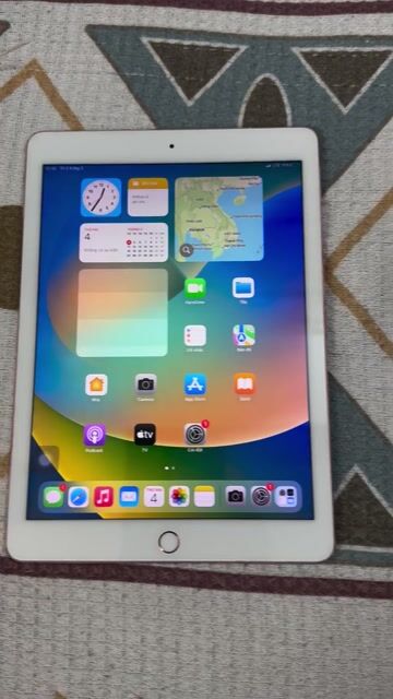 Apple iPad Pro 9.7 Vàng hồng. Mua bán Máy tính bảng tại Quận 8 Tp Hồ Chí Minh được đăng bởi Thanh Đỗ hình 1