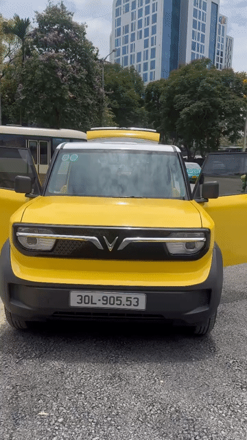 VinFast VF3 2024 Vàng nóc trắng. Mua bán Ô tô tại Quận Cầu Giấy Hà Nội được đăng bởi Auto Hà Nội hình 1