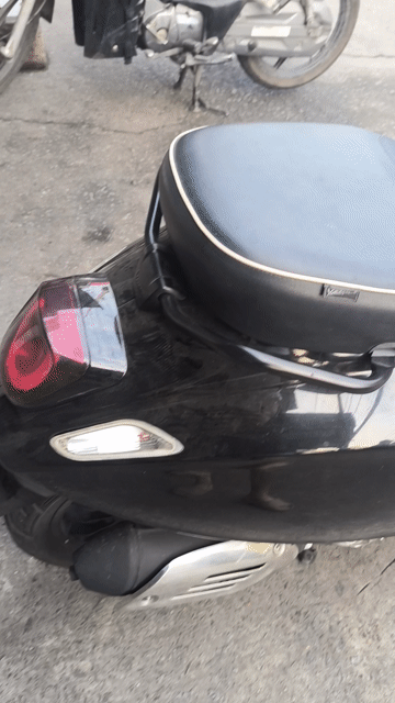 Piaggio Vespa Sprint 214 Đen. Mua bán Xe máy tại Thành phố Thủ Đức Tp Hồ Chí Minh được đăng bởi Tuan Anh  hình 1