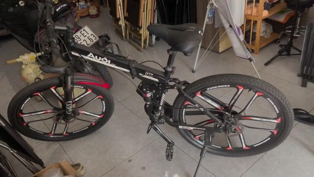 CHIẾC AUDI Q7. Mua bán Xe đạp tại Huyện Hóc Môn Tp Hồ Chí Minh được đăng bởi Anh Thư Nguyễn hình 1