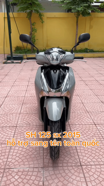 bán SH 125 xám xi măng siêu hót. xe zin cực chất. Mua bán Xe máy tại Quận Cầu Giấy Hà Nội được đăng bởi Xe Máy Đoàn Văn Cam Kết Đúng Ảnh Đúng Biển Đúng Giá Trị hình 1