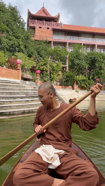 Thuyền gỗ chèo tay, thuyền gỗ du lịch 4-6 người. Mua bán Đồ thể thao, Dã ngoại tại Huyện Củ Chi Tp Hồ Chí Minh được đăng bởi Chi Trần hình 1