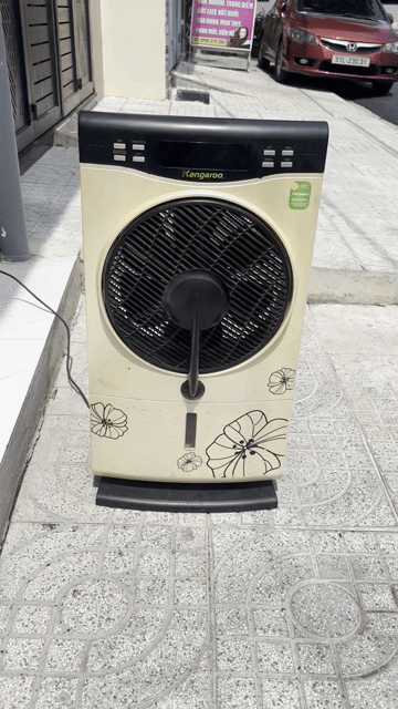 Quạt phun sương Kangaroo KG 203S Vàng kem. Mua bán Quạt tại Quận 12 Tp Hồ Chí Minh được đăng bởi Nguyễn Văn Hòa hình 1