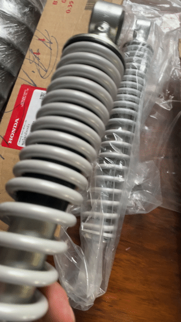 Phuộc Honda Wave 125i Bạc Mới. Mua bán Phụ tùng xe tại Huyện Châu Thành Đồng Tháp được đăng bởi Hồ Trần Absorber hình 1