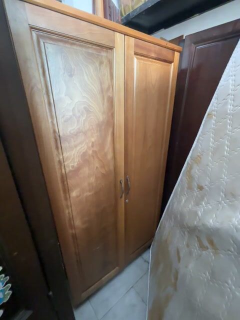 Tủ quần áo gỗ xoan đào 1m8x1m. Mua bán Tủ, kệ gia đình tại Quận Bình Thạnh Tp Hồ Chí Minh được đăng bởi Huỳnh Tấn Lộc hình 1