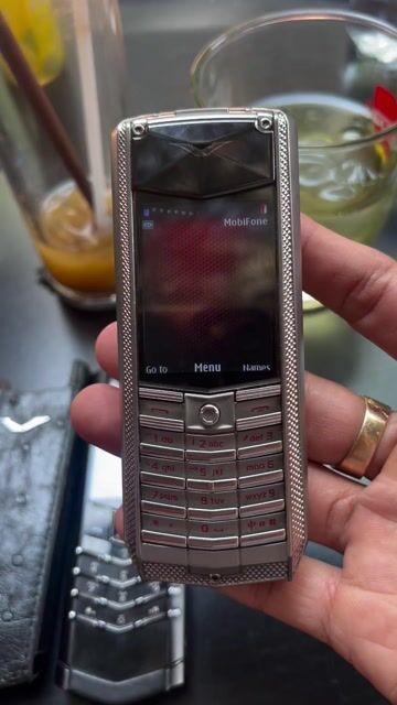 Vertu Ascent X Knuler 32GB Bạc Da Đỏ Zin Đẹp. Mua bán Điện thoại tại Quận 8 Tp Hồ Chí Minh được đăng bởi Thanh Đỗ hình 2