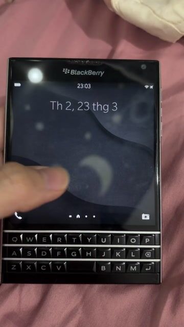 BlackBerry Passport nguyên zin full chức năng bb10. Mua bán Điện thoại tại Huyện Gia Lâm Hà Nội được đăng bởi Henry Dinh hình 1